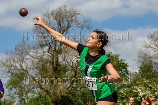 West25Sat-910396 - Field Female