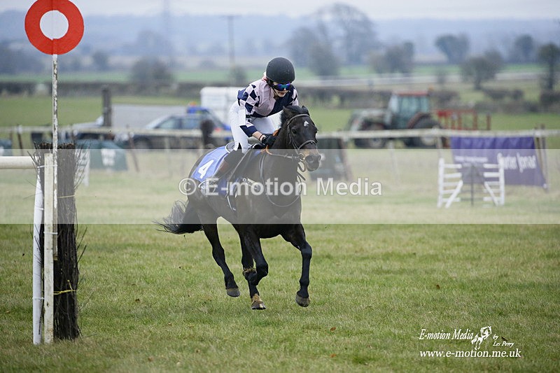 PtP 230122 70 - Cocklebarrow Races - Heythrop Hunt - 23/01/22