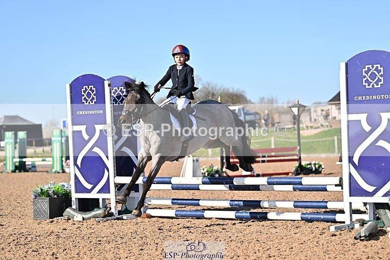 250401-164325-00199 - 60cm classes