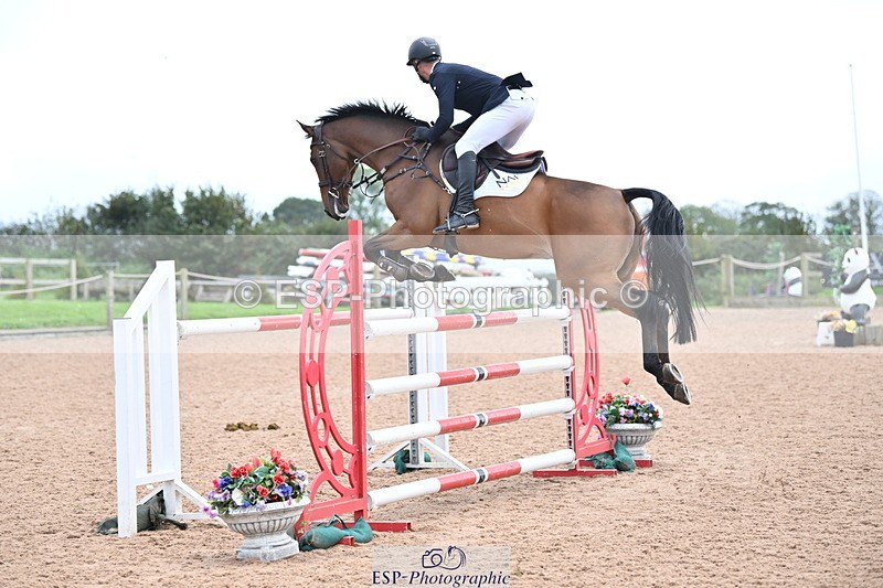 231013A-141411-02624 - Cls 9 Foxhunter & 1.20m Open