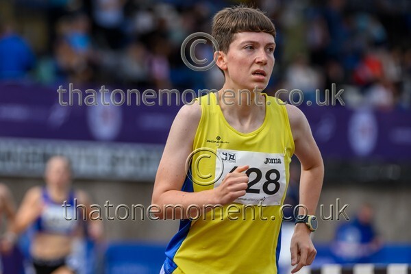 Sen25SUN-927316 - Track Female