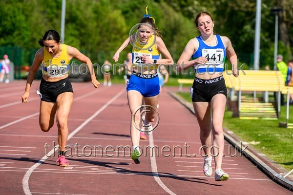 West25Sat-928757 - Field Female