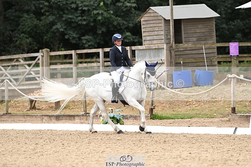 250808A-110313-00557 - 080-Becky.AndrewsTyan.Talk.of.the.town