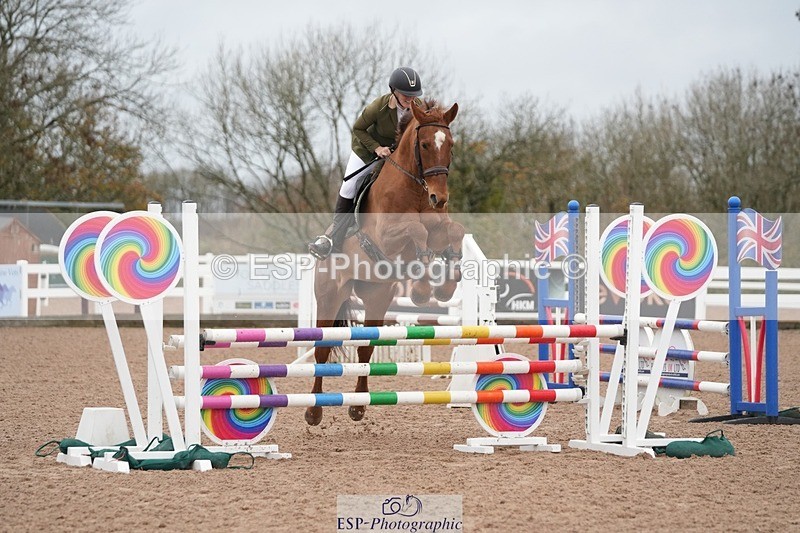 251109-085455-03111 - Cls 15 British Novice and 90cm Open