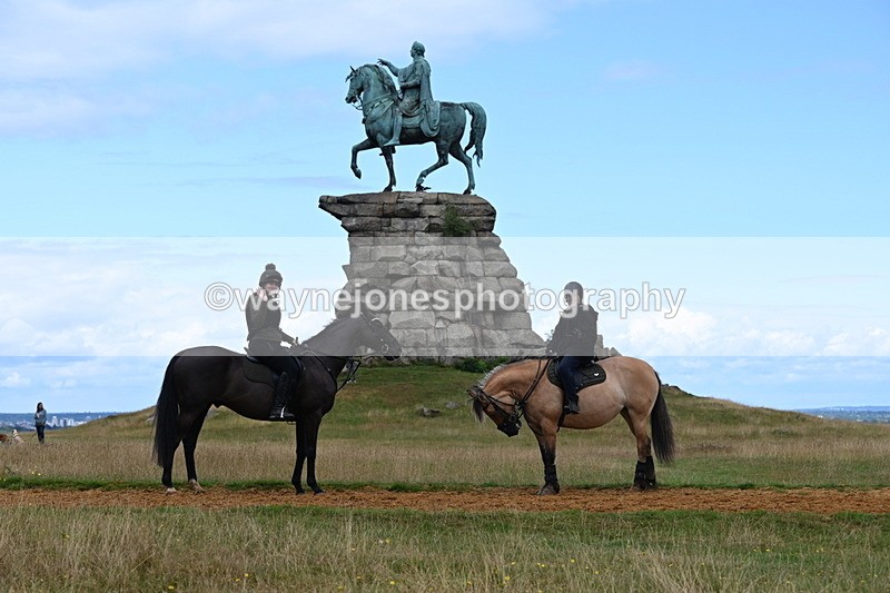 DSC_8555 - Time at Statue 13:52 to 14:33