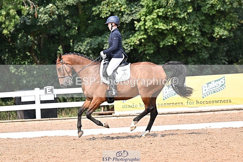 250816-140412-05256 - 151-Shona.MclauchlanLuca.Me.Go