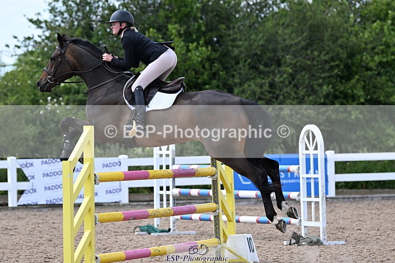 240619A-143913-00690 - Cls 4 Snr Newcomers and 1.10m Open