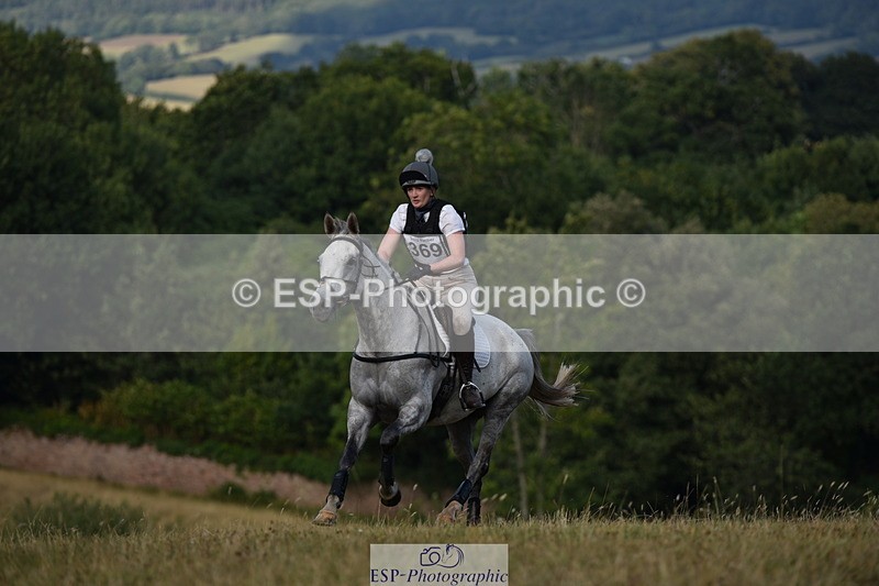 250802A-173416-08727 - H-369-Zoe.Mccanlis-WHISKY.REBELLION