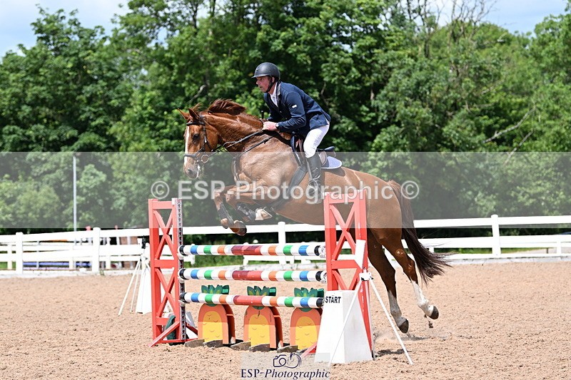 240619A-141800-00524 - Cls 4 Snr Newcomers and 1.10m Open