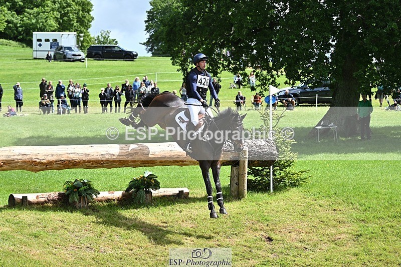 240526-114119-20633 - 426-VISCOUNT_VIKTOR-Tim_Price