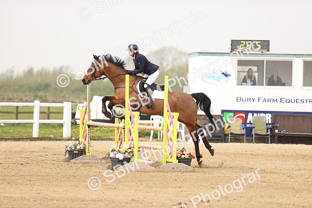  - Class 15 - Senior British novice - 90cm