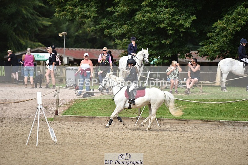 240802-100650-00713 - 70cm Round 1