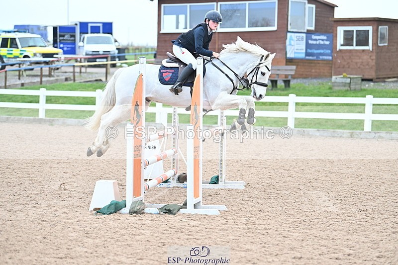 240128A-120404-00760 - Cls 4 Pony Newcomers and 1m Open