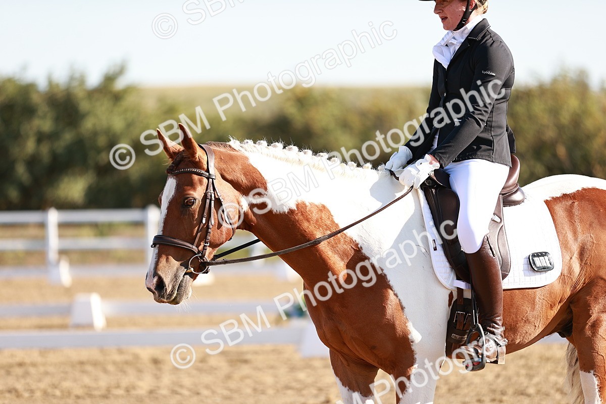 SBM_004217 - Class 12 - Novice 5 - 9.07-10.10