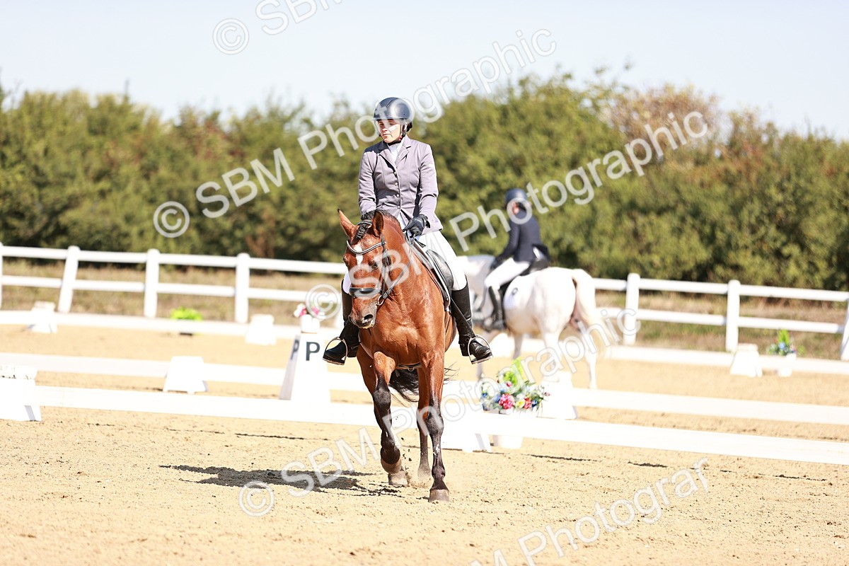 SBM_004503 - Class 12 - Novice 5 - 10.31-11.41