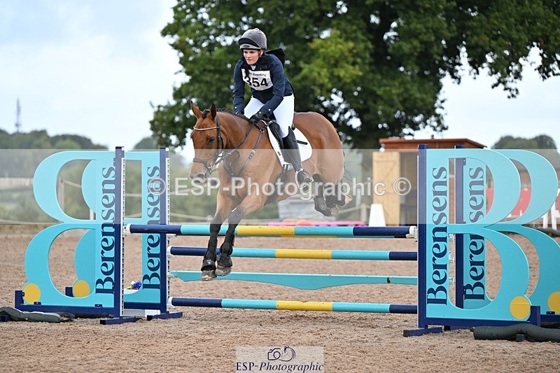 250831-094254-05143 - H-354-Issy.Colwell