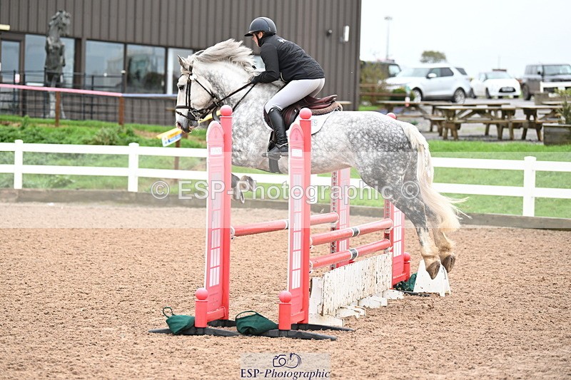 241023A-111849-00511 - Cls 1 British Novice and 90cm Open