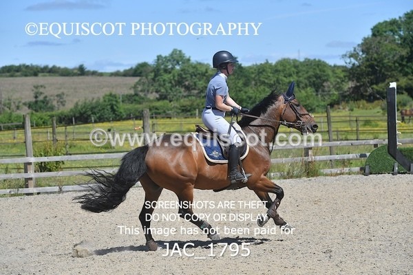 JAC_1795 - CLASS 5  Senior Newcomers/ 1.10m Open