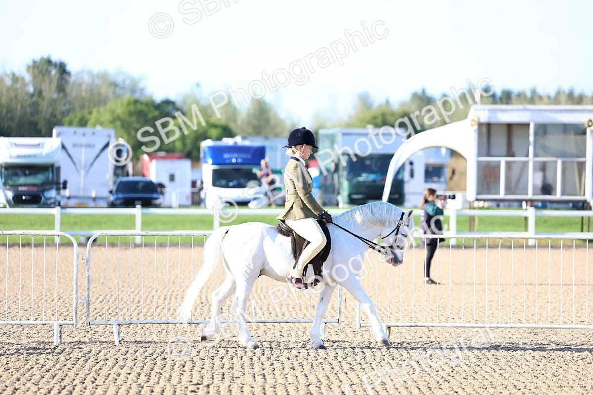SBM_07783 - Class 301 - Ridden M&M - Small Breeds