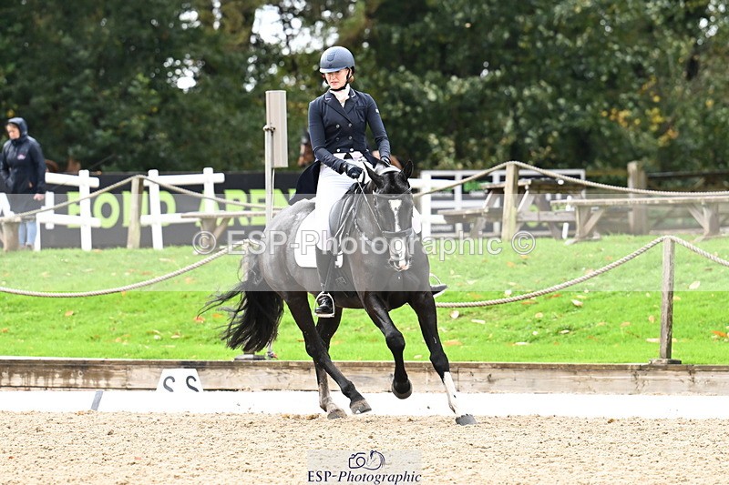 251023A-122403-02227 - B-144-Annabel.Carthy