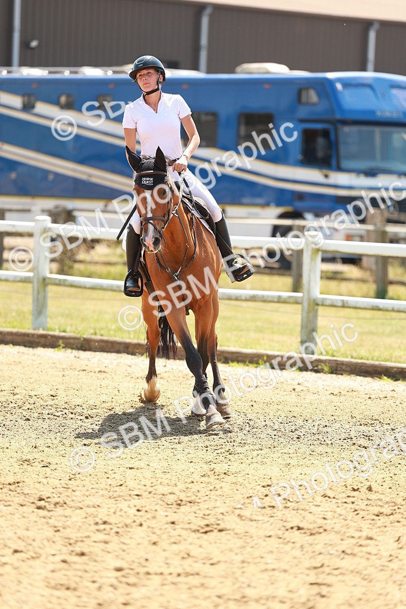 SBM_001339 - Class 4 - Senior Newcomers - 1.10m