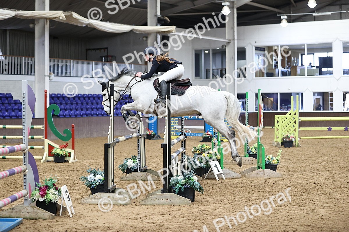 SBM_006211 - Class 16 - Senior Newcomers - 1.10m Open
