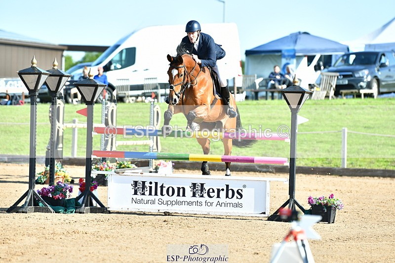 230720A-090927-01595 - Cls 1, 2 Star Small 1.30m