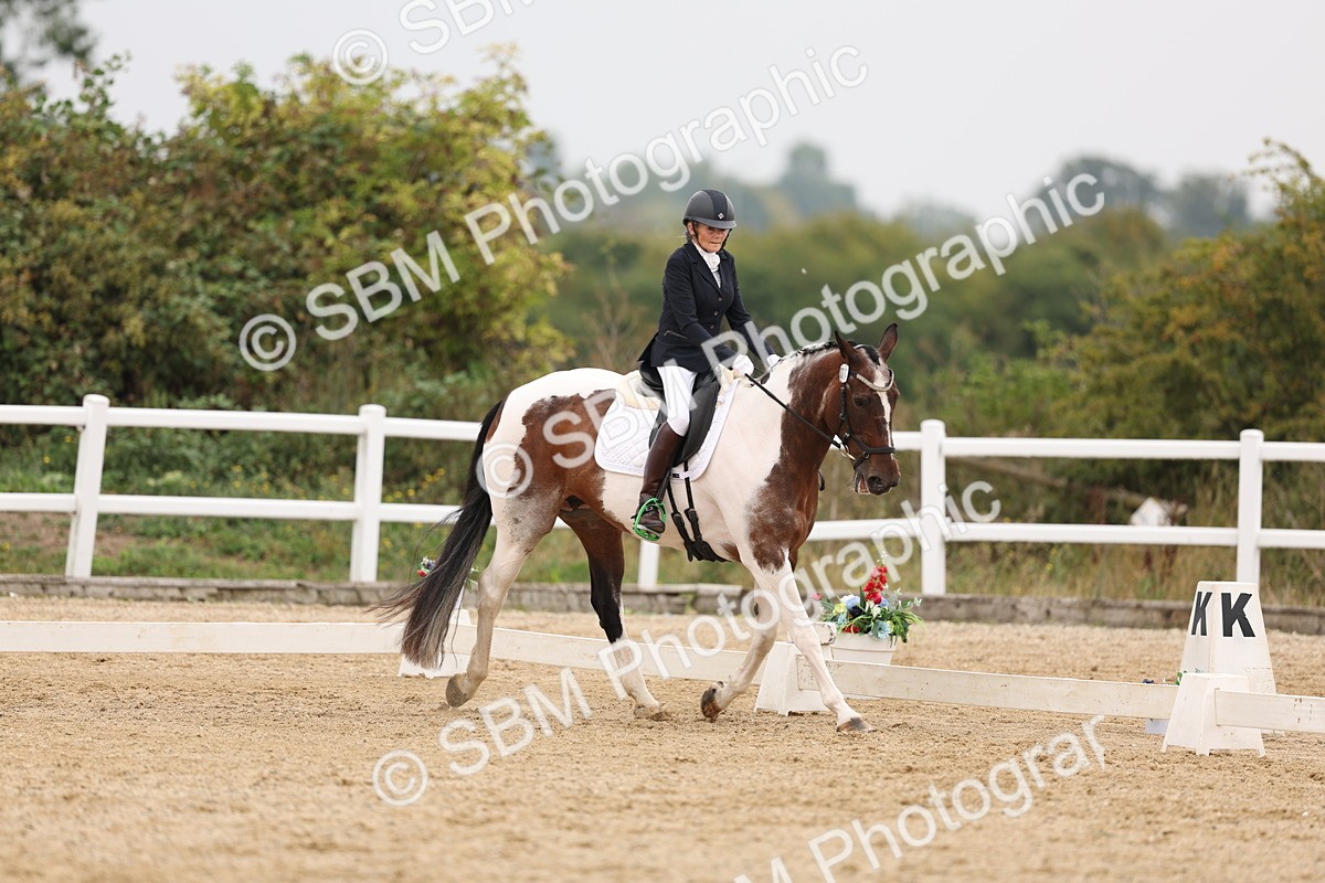 SBM_01663 - Class 9 - Novice 27 Champs