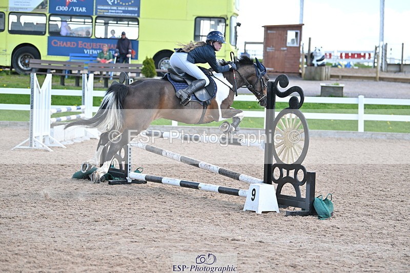 240504A-133927-02076 - Cls 20 & 21 Club & Schools 1m