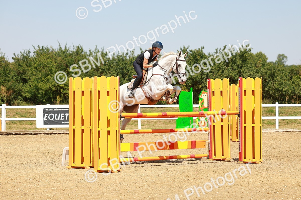 SBM_002000 - Class 5 - Senior Foxhunter - 1.20m