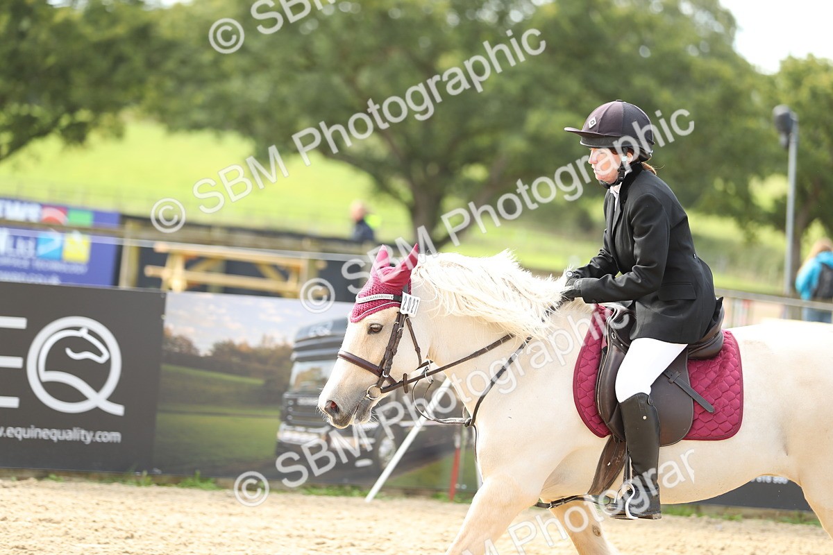 SBM_04603 - J28 - Senior Horse & Pony 60cm Championships