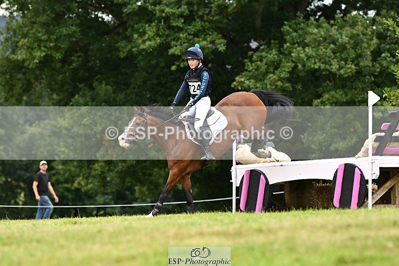 240825X-163346-37297 - 80cm XC 16.30 to 17.30