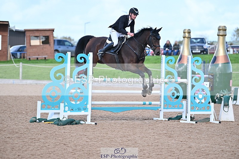 231014A-123436-04605 - Cls 19 1.15m Members Cup