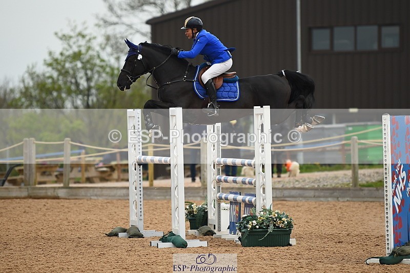 230504A-092654-00356 - Cls 8 Snr Foxhunter