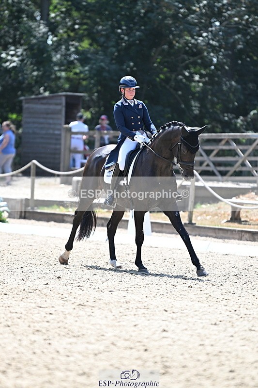 250810A-140021-07171 - 070-Abbie.NewburySeagry.Firstamour