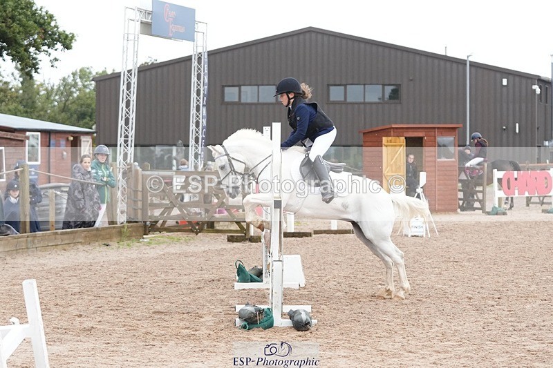 250920-155051-01506 - Cls 21 Pony Intro 80cm Derby