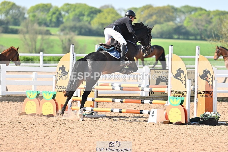 240509A-095254-00272 - Cls 1 British Novice and 90cm Open