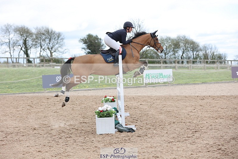 240419A-121003-07076 - Cls 6, 2 Star Medium Tour 1.35m