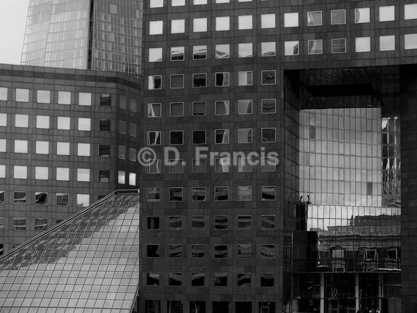 No. 1 London Bridge (b&w) - By The Thames