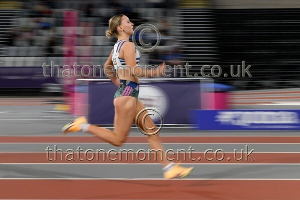 Age26SAT-818885 - Track Female Set One