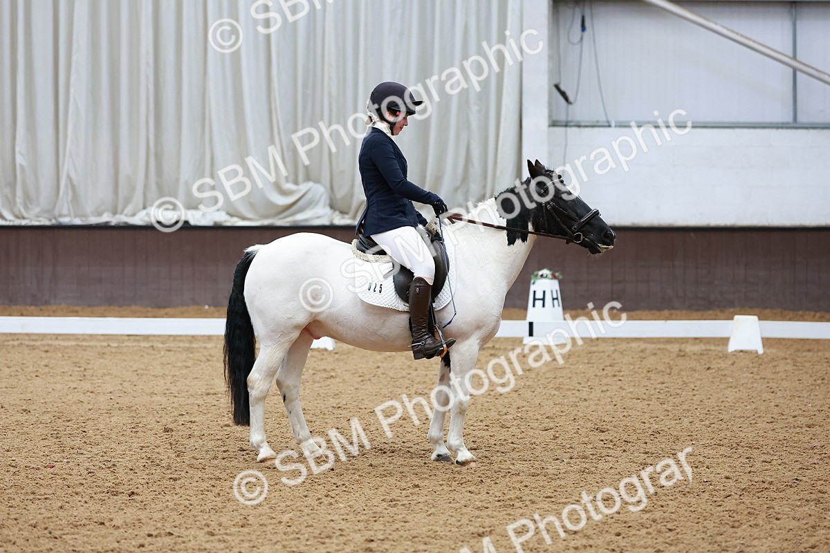 SBM_002925 - Class 14 - Novice 2