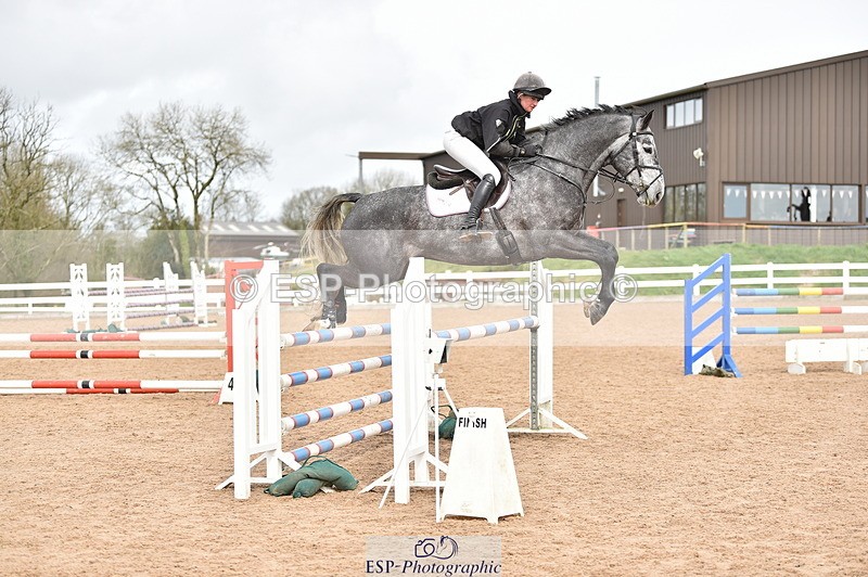 240327A-123310-00401 - Cls 4 Newcomers and 1.10m Open