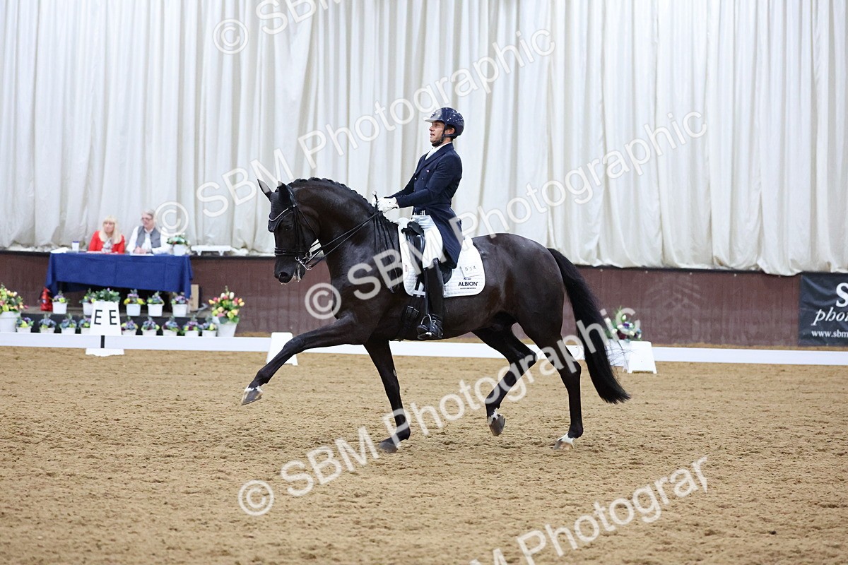 SBM_009730 - Class 14 - FEI Grand Prix - 19.27-20.27