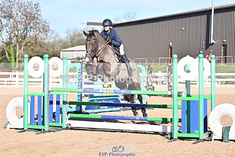 251119-125719-00407 - Cls 4 Newcomers and 1.10m Open