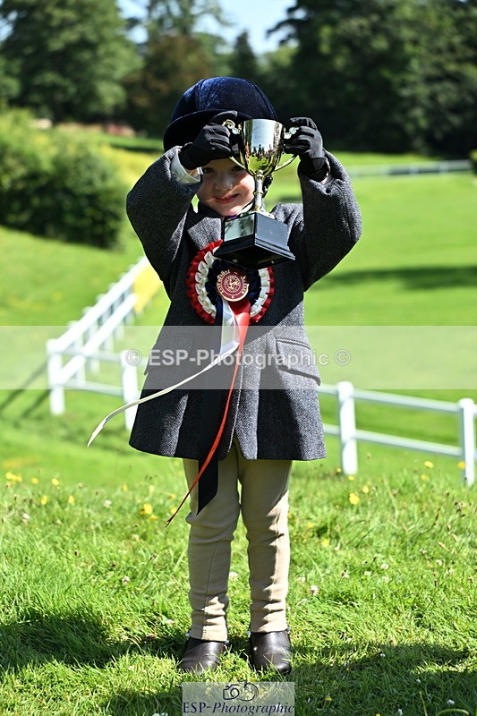 240729B-102522-02110 - Hamlin Cup and Group Photos