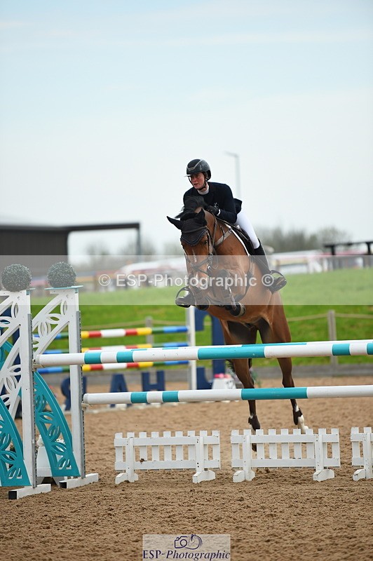 230504A-093310-00387 - Cls 8 Snr Foxhunter