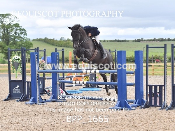 BPP_1665 - FRI CLASS 4 Senior Newcomers/ 1.10m Open