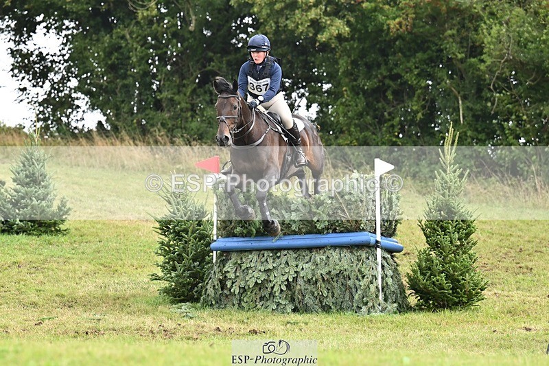 250831-114047-07821 - H-367-Ella.Stevens