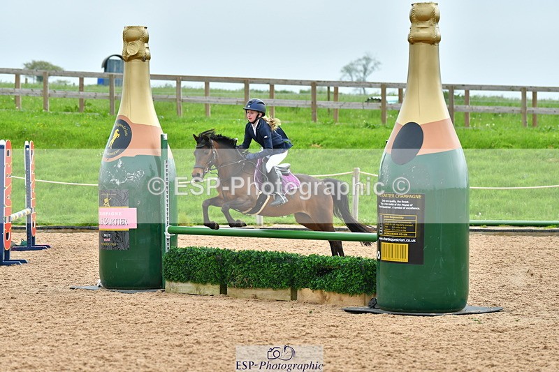 230513A-091643-00090 - Cls 11 Stepping Stones 128+138cm