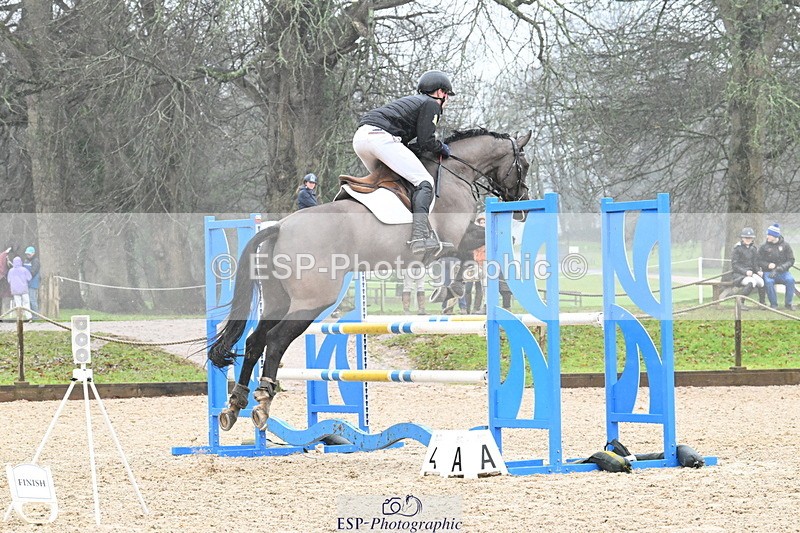 250215A-124334-00700 - Cls 4 Newcomers and 1.10m Open